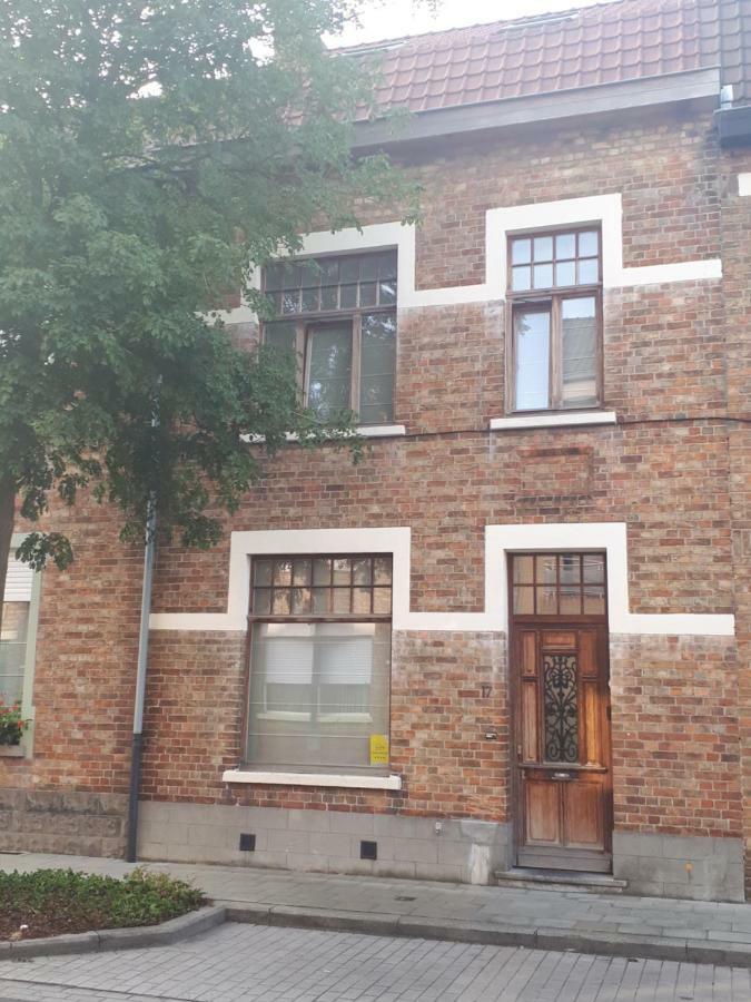 Villa Huize Ewoud Brujas Exterior foto